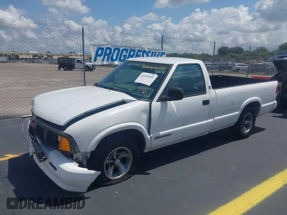 1997 GMC Sonoma with VIN 1GTCS1441VK518317, listed as a IAAI auction lot 42183464 with 75,862 mi miles. Bid and sale history available at carsss.com. Image 2.