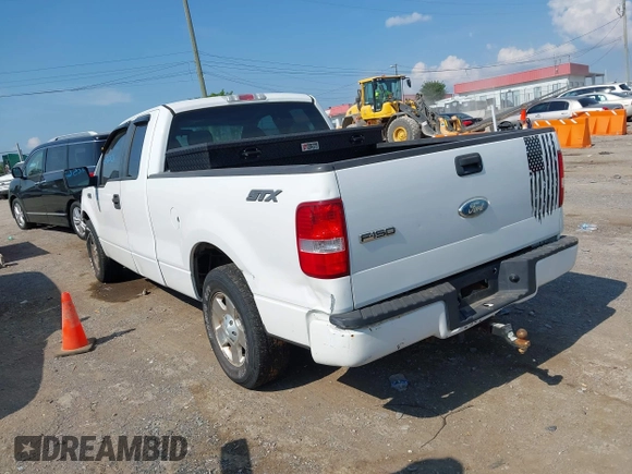 2007 Ford F-150 STX z VIN 1FTRX12W37NA09847, wystawiony jako IAAI lot #42562831 z przebiegiem 170 785 mil mil oraz . Historia ofert i sprzedaży dostępna na DreamBid. Obrazek 3.