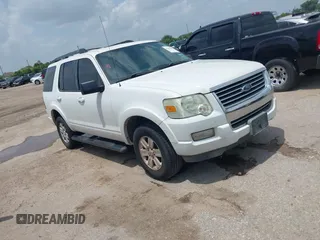 2010 Ford Explorer XLT with VIN 1FMEU6DE9AUB07735, listed as a IAAI auction lot 42107448 with 143,405 mi miles. Bid and sale history available at carsss.com. Image 1.
