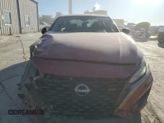 2024 Nissan Altima 2.5 SR with VIN 1N4BL4CV8RN301281, listed as a Copart auction lot 46135275 with 39,928 mi miles and Salvage Title. Bid and sale history available at carsss.com. Image 5.