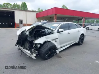 2016 Jaguar XJ Portfolio with VIN SAJWJ2GD8G8W00063, listed as a IAAI auction lot 42076707 with Not provided miles and . Bid and sale history available at DreamBid. Image 2.