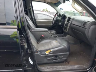 2005 Mercury Mountaineer z VIN 4M2DU66K15ZJ23577, wystawiony jako IAAI lot #42353730 z przebiegiem Nie podano mil oraz . Historia ofert i sprzedaży dostępna na DreamBid. Obrazek 5.