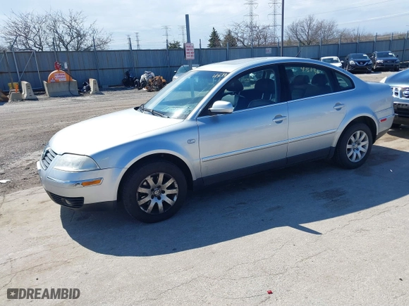 2003 Volkswagen Passat GLS with VIN WVWPD63B43P396108, listed as a IAAI auction lot 41884512 with 87,004 mi miles. Bid and sale history available at carsss.com. Image 2.