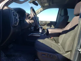2021 Chevrolet Silverado 1500 LT Trail Boss with VIN 1GCPYFED9MZ440998, listed as a Copart auction lot 50098855 with 33,168 mi miles and Salvage Title. Bid and sale history available at DreamBid. Image 7.