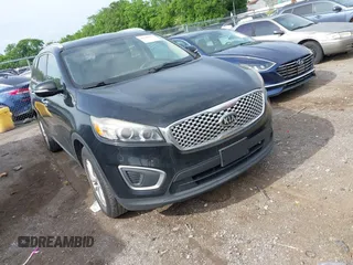 2016 Kia Sorento LX with VIN 5XYPG4A57GG072247, listed as a IAAI auction lot 42180335 with 193,571 mi miles. Bid and sale history available at carsss.com. Image 1.