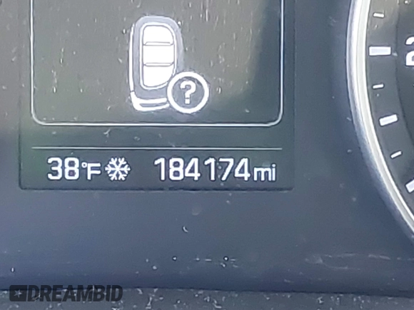 2017 Hyundai Elantra Value Edition z VIN KMHD84LF7HU268464, wystawiony jako IAAI lot #41641826 z przebiegiem 184 174 mil mil oraz . Historia ofert i sprzedaży dostępna na DreamBid. Obrazek 15.