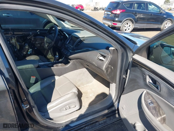 2015 Chevrolet Impala LTZ with VIN 2G1165S3XF9195104, listed as a IAAI auction lot 41807160 with 131,327 mi miles. Bid and sale history available at carsss.com. Image 5.