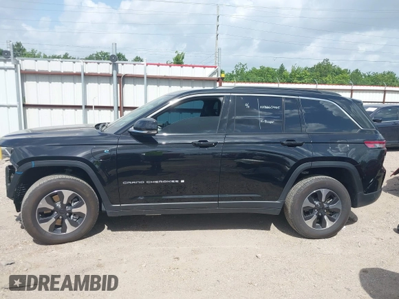 2024 Jeep Grand Cherokee with VIN 1C4RJYB6XRC181771, listed as a IAAI auction lot 42537639 with 39,056 mi miles and . Bid and sale history available at DreamBid. Image 15.