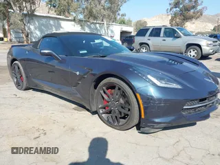 2014 Chevrolet Corvette Z51 3LT z VIN 1G1YM3D76E5122963, wystawiony jako IAAI lot #41517941 z przebiegiem Nie podano mil oraz . Historia ofert i sprzedaży dostępna na DreamBid. Obrazek 1.
