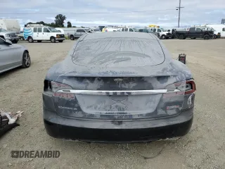 2016 Tesla Model S 90D z VIN 5YJSA1E41GF171522, wystawiony jako Copart lot #59966545 z przebiegiem Nie podano mil oraz Szkoda całkowita • Salvage title. Historia ofert i sprzedaży dostępna na DreamBid. Obrazek 6.
