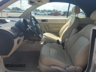 2008 Volkswagen Beetle SE with VIN 3VWRG31Y68M406704, listed as a Copart auction lot 61774055 with 116,793 mi miles and Salvage title. Bid and sale history available at DreamBid. Image 7.