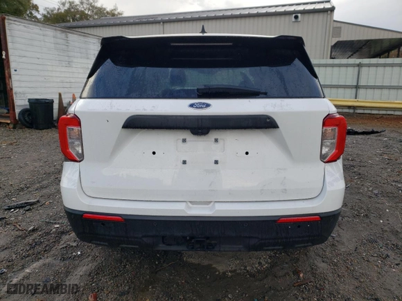 2024 Ford Police Interceptor Utility with VIN 1FM5K8AB4RGA06754, listed as a Copart auction lot 79808414 with 1,552 mi miles and Salvage Title. Bid and sale history available at carsss.com. Image 6.