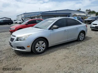 2014 Chevrolet Cruze LS with VIN 1G1PA5SG8E7213840, listed as a Copart auction lot 52937265 with 110,606 mi miles and Clean Title. Bid and sale history available at carsss.com. Image 1.
