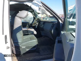 2014 Ford F-250 XL z VIN 1FT7X2B67EEB13106, wystawiony jako IAAI lot #41337143 z przebiegiem 116 625 mil mil oraz . Historia ofert i sprzedaży dostępna na DreamBid. Obrazek 5.