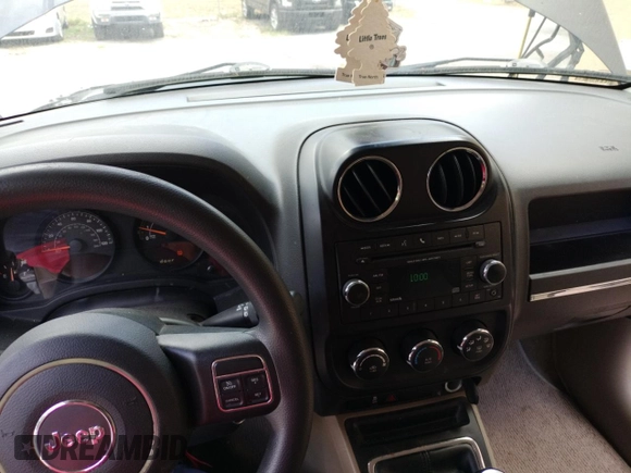 2015 Jeep Patriot Sport with VIN 1C4NJPBB9FD118169, listed as a Copart auction lot 55759395 with 197,648 mi miles and Clean Title. Bid and sale history available at DreamBid. Image 9.