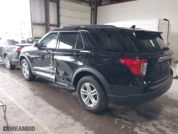2020 Ford Explorer XLT with VIN 1FMSK8DH8LGD20210, listed as a IAAI auction lot 41731299 with NaN miles. Bid and sale history available at carsss.com. Image 3.