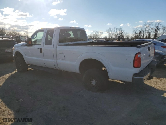 2015 Ford Super Duty F-350 SRW Lariat with VIN 1FT8X3B6XFEB85977, listed as a Copart auction lot 83745754 with 231,762 mi miles and Clean Title. Bid and sale history available at carsss.com. Image 2.