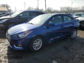 2021 Hyundai Accent SE with VIN 3KPC24A6XME142788, listed as a Copart auction lot 39705524 with 62,003 mi miles. Bid and sale history available at carsss.com. Image 1.