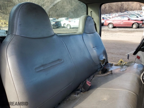 2001 Ford Super Duty F-250 XL with VIN 1FTNF21L91ED78914, listed as a Copart auction lot 47451195 with 179,377 mi miles and Salvage Title. Bid and sale history available at carsss.com. Image 10.