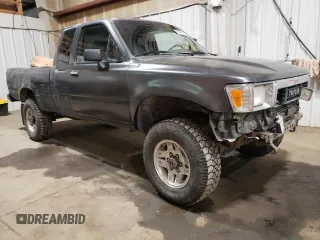 1991 Toyota Pickup с VIN JT4RN13P0M6028973, выставлен на аукционе Copart как лот 57910145 с пробегом 197 629 миль миль и Списание • Salvage title. История ставок и продаж доступна на DreamBid. Изображение 4.