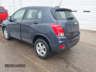 2019 Chevrolet Trax LS with VIN 3GNCJNSB9KL184972, listed as a IAAI auction lot 41724874 with 112,114 mi miles. Bid and sale history available at carsss.com. Image 3.
