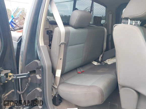 2005 Nissan Titan SE с VIN 1N6AA06B45N514239, выставлен на аукционе IAAI как лот 41370064 с пробегом 95 122 миль миль и . История ставок и продаж доступна на DreamBid. Изображение 8.