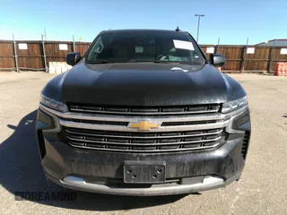 2024 Chevrolet Suburban LT z VIN 1GNSKCKD2RR233821, wystawiony jako IAAI lot #41686836 z przebiegiem 27 932 mil mil oraz . Historia ofert i sprzedaży dostępna na DreamBid. Obrazek 12.