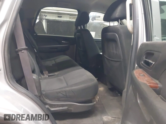 2013 GMC Yukon SLE with VIN 1GKS1AE09DR353945, listed as a IAAI auction lot 41900111 with 109,655 mi miles. Bid and sale history available at carsss.com. Image 8.