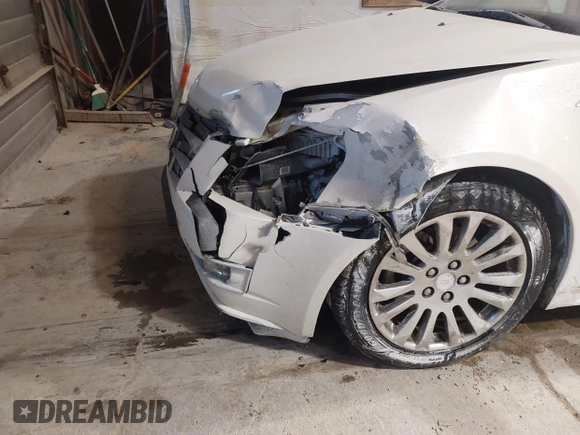 2010 Cadillac CTS Performance with VIN 1G6DL5EV4A0148571, listed as a IAAI auction lot 41380340 with 152,309 mi miles. Bid and sale history available at carsss.com. Image 6.
