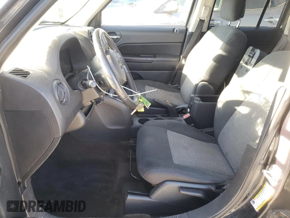 2014 Jeep Patriot Latitude with VIN 1C4NJPFB4ED894010, listed as a Copart auction lot 82109434 with Not Provided miles and Salvage Title. Bid and sale history available at carsss.com. Image 7.