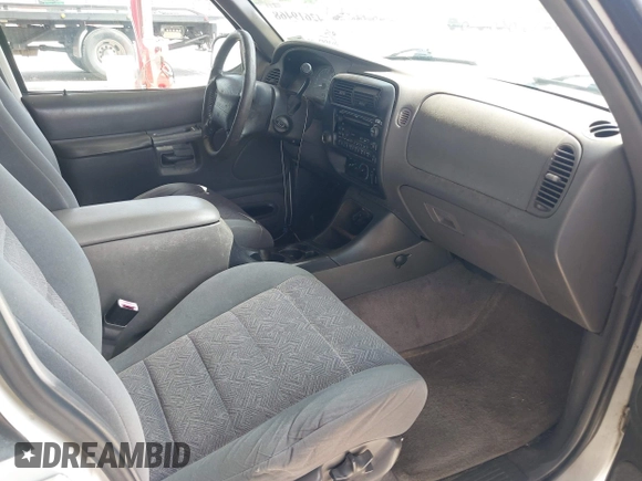 2000 Ford Explorer XLT with VIN 1FMZU63E8YZA21820, listed as a IAAI auction lot 42619468 with 207,542 mi miles and . Bid and sale history available at DreamBid. Image 5.