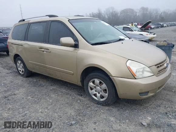 2009 Kia Sedona LX with VIN KNDMB233896309917, listed as a IAAI auction lot 41800176 with 177,329 mi miles. Bid and sale history available at carsss.com. Image 1.