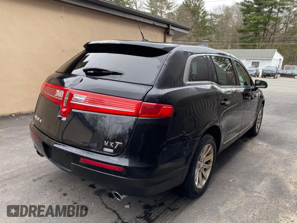 2016 Lincoln MKT with VIN 2LMHJ5NK0GBL00069, listed as a Copart auction lot 55393865 with 115,725 mi miles and Clean Title. Bid and sale history available at DreamBid. Image 4.