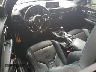 2020 BMW M2 Competition z VIN WBS2U7C03L7E15628, wystawiony jako Copart lot #66347314 z przebiegiem 68 147 mil mil oraz Czysty tytuł • Clean title. Historia ofert i sprzedaży dostępna na DreamBid. Obrazek 8.