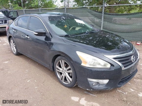 2013 Nissan Altima 3.5 SL with VIN 1N4BL3AP4DN488106, listed as a IAAI auction lot 41904258 with 170,022 mi miles. Bid and sale history available at carsss.com. Image 1.