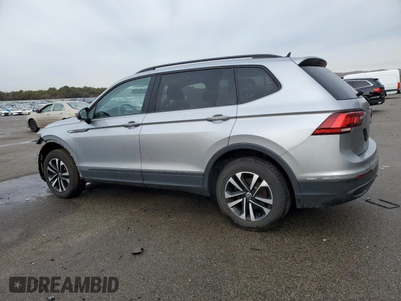 2022 Volkswagen Tiguan S with VIN 3VV0B7AX0NM057030, listed as a Copart auction lot 43189195 with 34,015 mi miles and Salvage title. Bid and sale history available at DreamBid. Image 2.