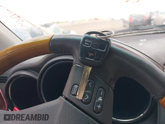 2008 Lexus RX 400h with VIN JTJGW31U082851762, listed as a IAAI auction lot 41232400 with 104,326 mi miles and . Bid and sale history available at DreamBid. Image 11.