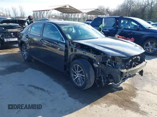 2016 Lexus ES 330 z VIN 58ABK1GG3GU027762, wystawiony jako IAAI lot #41610198 z przebiegiem 117 251 mil mil oraz . Historia ofert i sprzedaży dostępna na DreamBid. Obrazek 1.