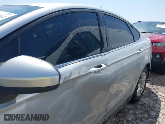 2016 Ford Fusion S with VIN 3FA6P0G76GR156522, listed as a IAAI auction lot 42199343 with 179,342 mi miles and . Bid and sale history available at DreamBid. Image 14.