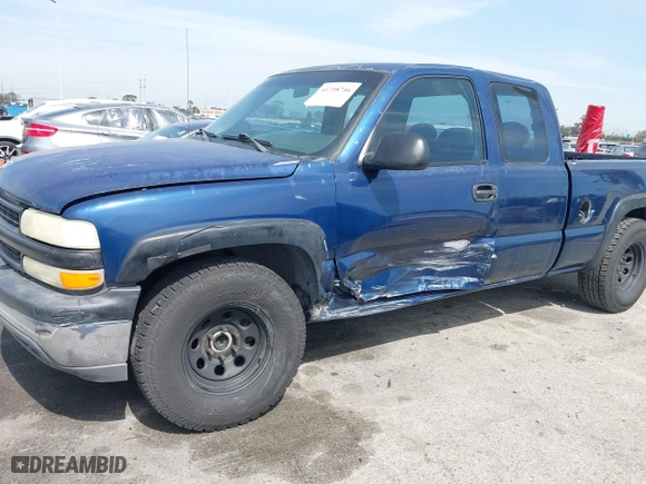 2002 Chevrolet Silverado 1500 Work Truck with VIN 2GCEC19X021368155, listed as a IAAI auction lot 41758746 with 174,877 mi miles. Bid and sale history available at carsss.com. Image 6.
