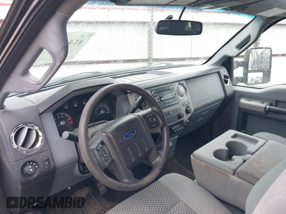 2014 Ford Super Duty F-250 SRW XL with VIN 1FT7W2B69EEB43193, listed as a IAAI auction lot 41463083 with 330,282 mi miles. Bid and sale history available at carsss.com. Image 19.