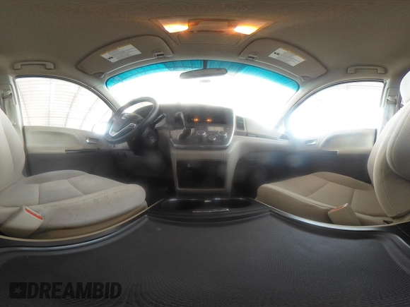 2016 Toyota Sienna LE AAS with VIN 5TDKK3DC3GS706606, listed as a IAAI auction lot 41640543 with 201,316 mi miles. Bid and sale history available at carsss.com. Image 18.