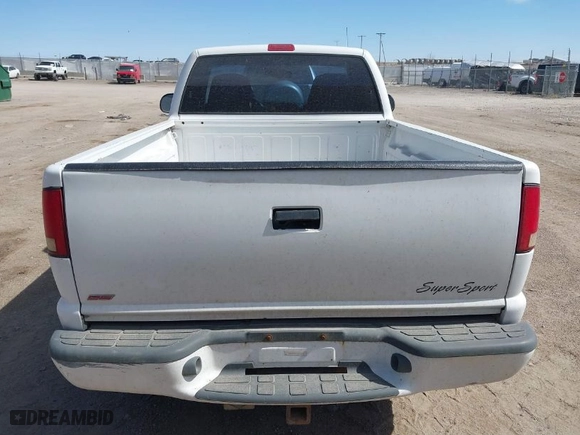1998 GMC Sonoma with VIN 1GTCS1443W8543587, listed as a IAAI auction lot 41810870 with 164,342 mi miles. Bid and sale history available at carsss.com. Image 16.