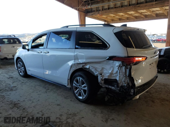 2021 Toyota Sienna XSE with VIN 5TDDSKFC1MS014467, listed as a Copart auction lot 88080825 with 49,199 mi miles and Salvage Title. Bid and sale history available at carsss.com. Image 2.