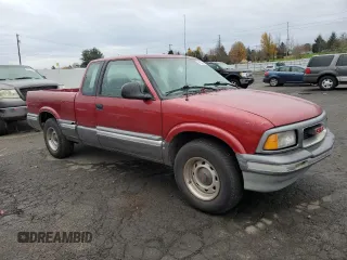 1994 GMC Sonoma SL Fleet with VIN 1GTCS19W8R8523978, listed as a Copart auction lot 79946404 with 137,650 mi miles and Salvage Title. Bid and sale history available at carsss.com. Image 4.
