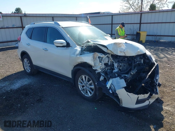 2017 Nissan Rogue SV with VIN KNMAT2MV7HP580637, listed as a IAAI auction lot 42040075 with 47,514 mi miles. Bid and sale history available at carsss.com. Image 1.
