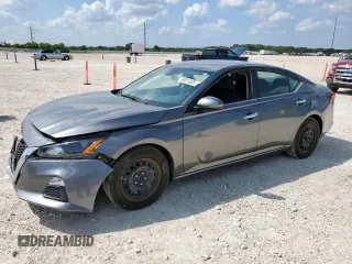 2022 Nissan Altima S with VIN 1N4BL4BV1NN333002, listed as a Copart auction lot 59811835 with 60,807 mi miles and Salvage title. Bid and sale history available at DreamBid. Image 1.