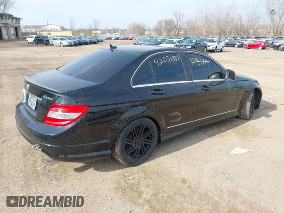 2009 Mercedes-Benz C 300 Sport z VIN WDDGF81X19F272239, wystawiony jako IAAI lot #42033334 z przebiegiem 212 758 mil mil oraz . Historia ofert i sprzedaży dostępna na DreamBid. Obrazek 4.
