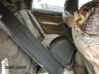 2015 BMW X1 xDrive28i z VIN WBAVL1C5XFVY32741, wystawiony jako Copart lot #70323344 z przebiegiem Nie podano mil oraz Szkoda całkowita • Salvage title. Historia ofert i sprzedaży dostępna na DreamBid. Obrazek 10.