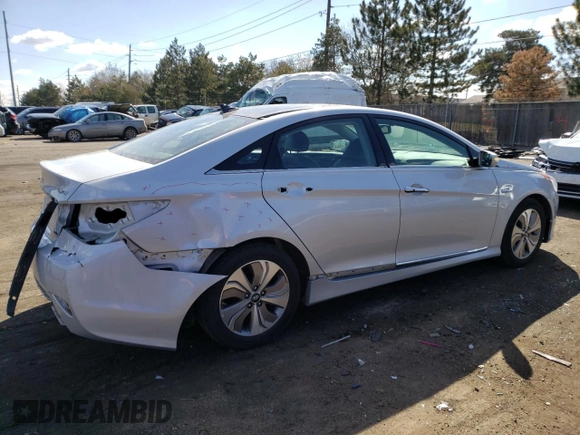 2015 Hyundai Sonata Hybrid Limited with VIN KMHEC4A43FA129628, listed as a Copart auction lot 45209123 with 142,389 mi miles. Bid and sale history available at carsss.com. Image 3.